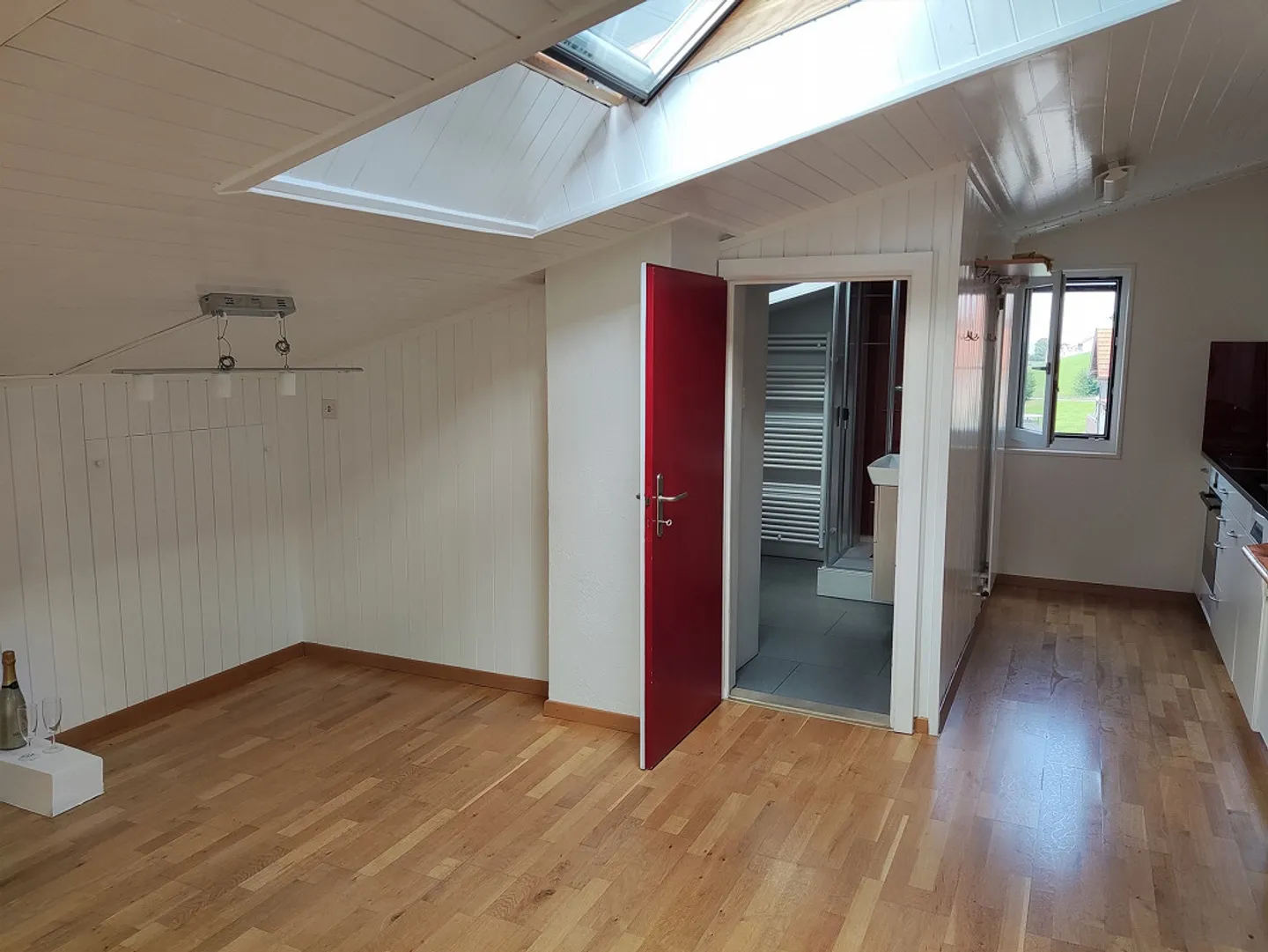 Sonnige Wohnung mit Seeblick - Foto 3 von 13