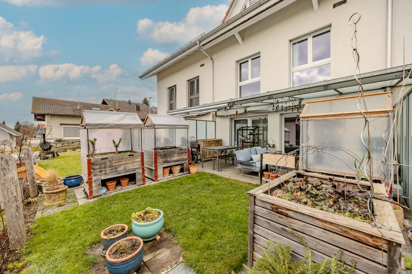 Family happiness in the countryside - Photo 7 of 8