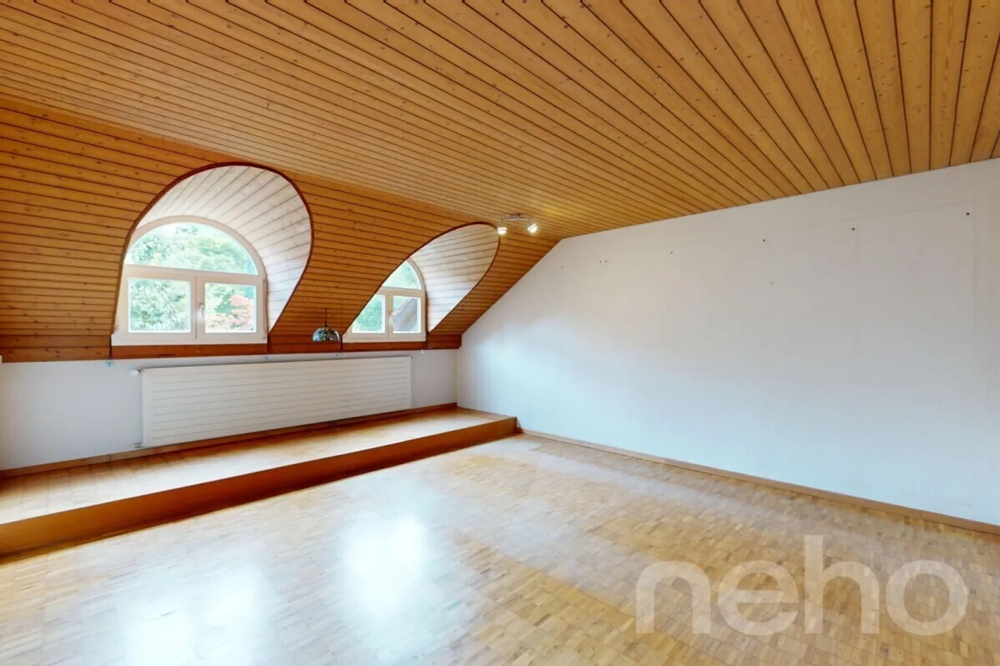 Affascinante casa a schiera con grande potenziale a Dielsdorf - Foto 9 di 12