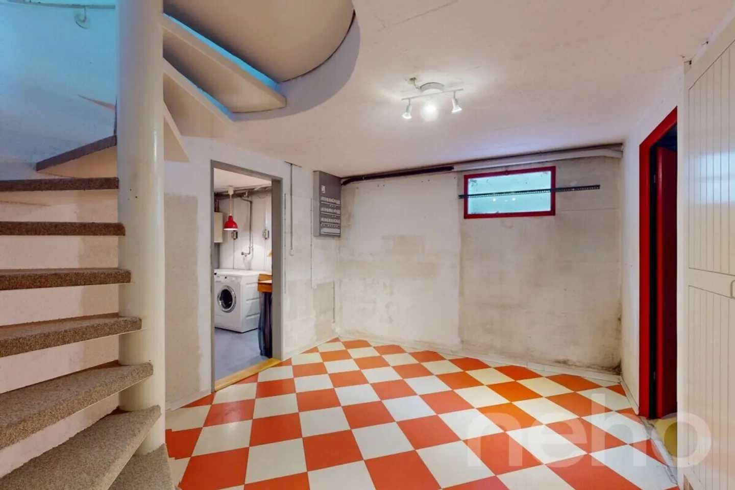 Affascinante casa a schiera con grande potenziale a Dielsdorf - Foto 12 di 12