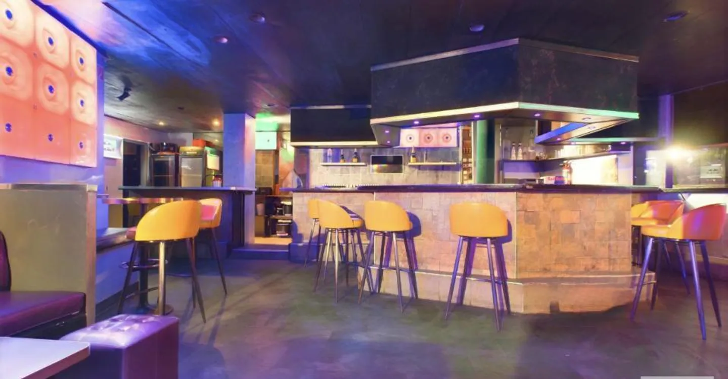 Commercial Space - Photo 6 of 11
