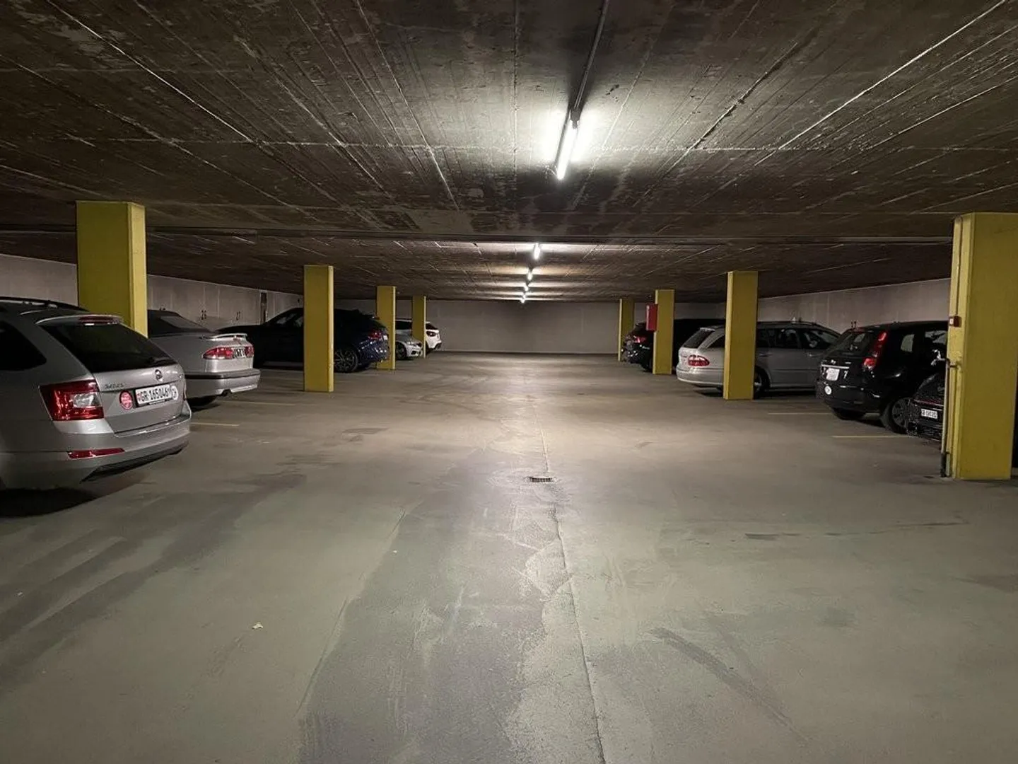 Place de parking à louer - Photo 2 sur 2