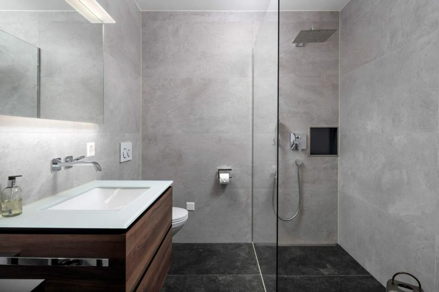 Appartamento per alte esigenze - Appartamento con terrazza nel quartiere Leisihalden - Foto 10 di 14