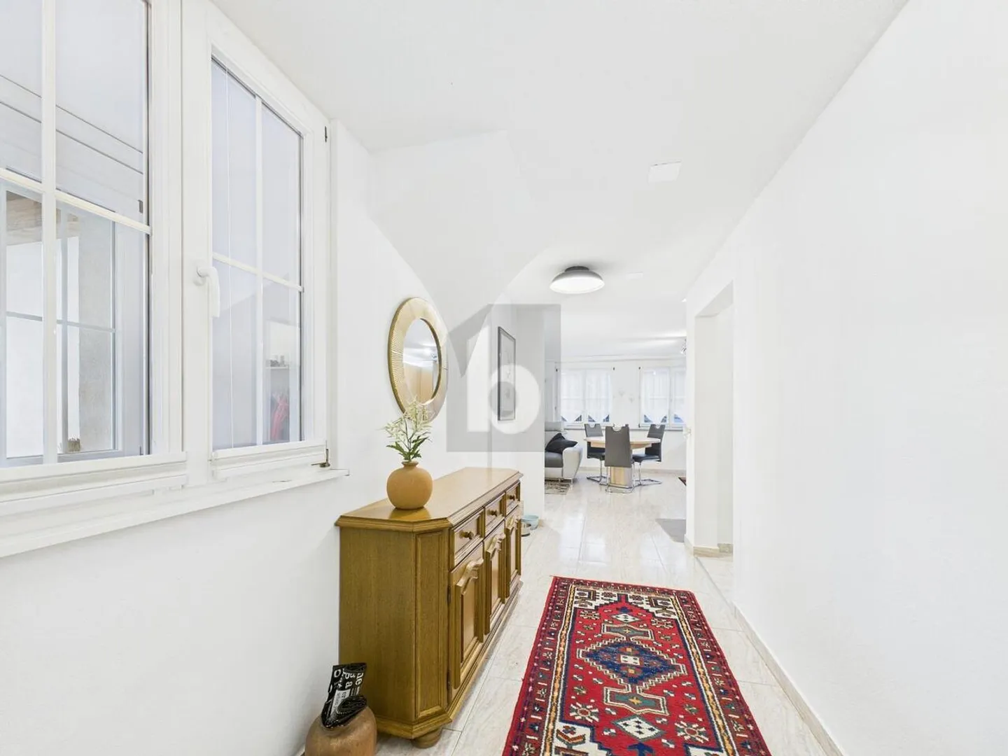 Stiloso in un ambiente verde - Foto 4 di 6