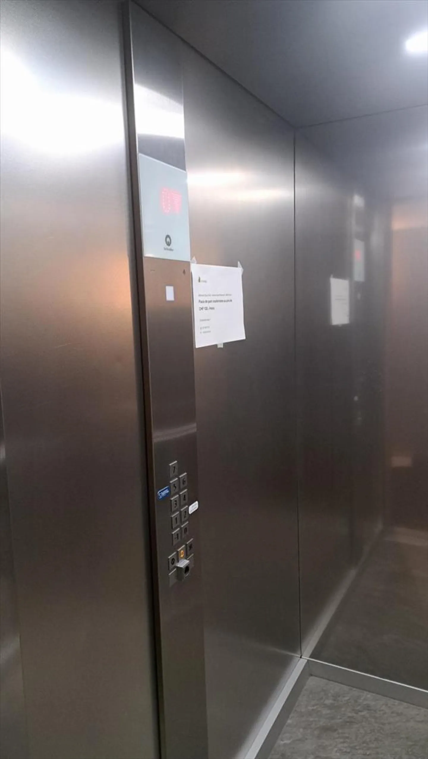 Spazio commerciale situato nel centro città - Foto 7 di 7