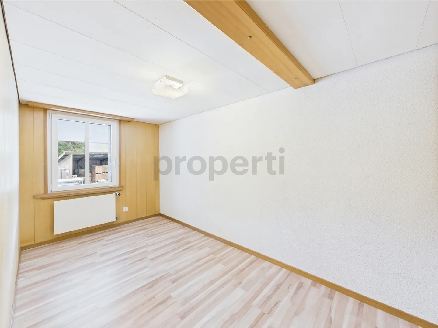 Ottima opportunità: Casa bifamiliare con studio e magazzino - Versatile e ampliabile - Foto 9 di 13