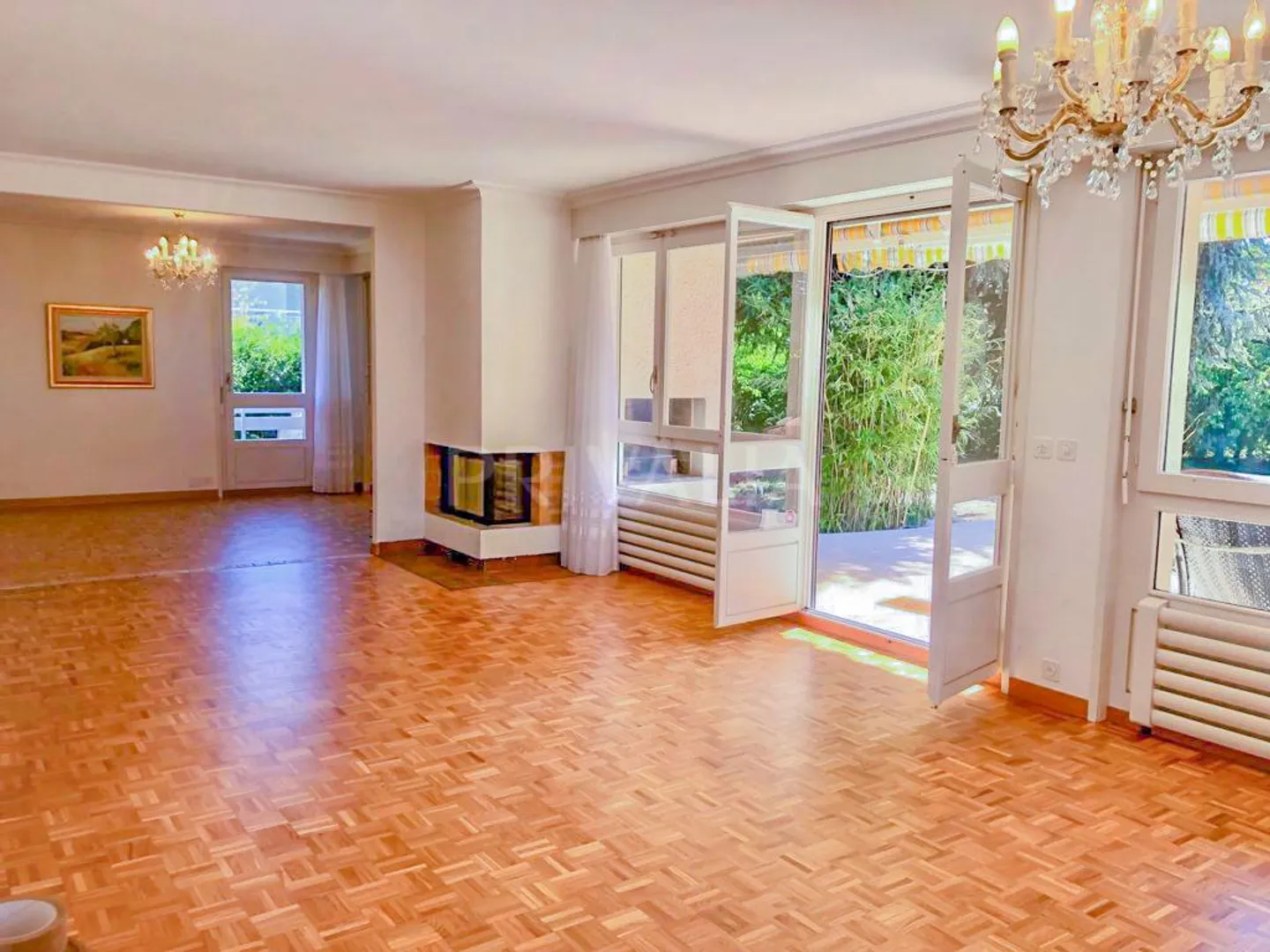 Schöne individuelle Villa mit großem Garten in Prangins - Foto 2 von 7