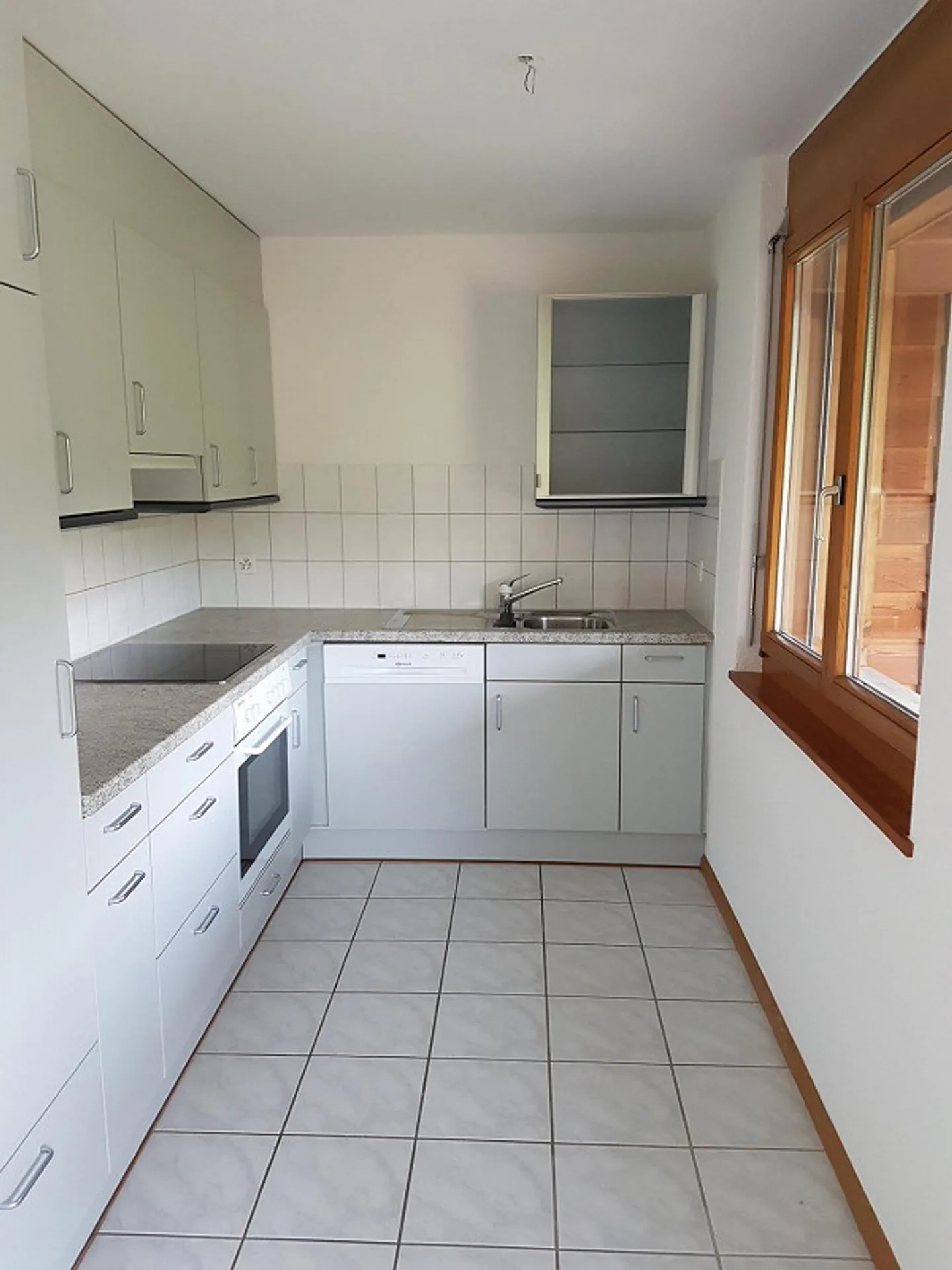 Charming 4.5-room apartment with balcony and garage in Dittingen - Photo 5 of 9