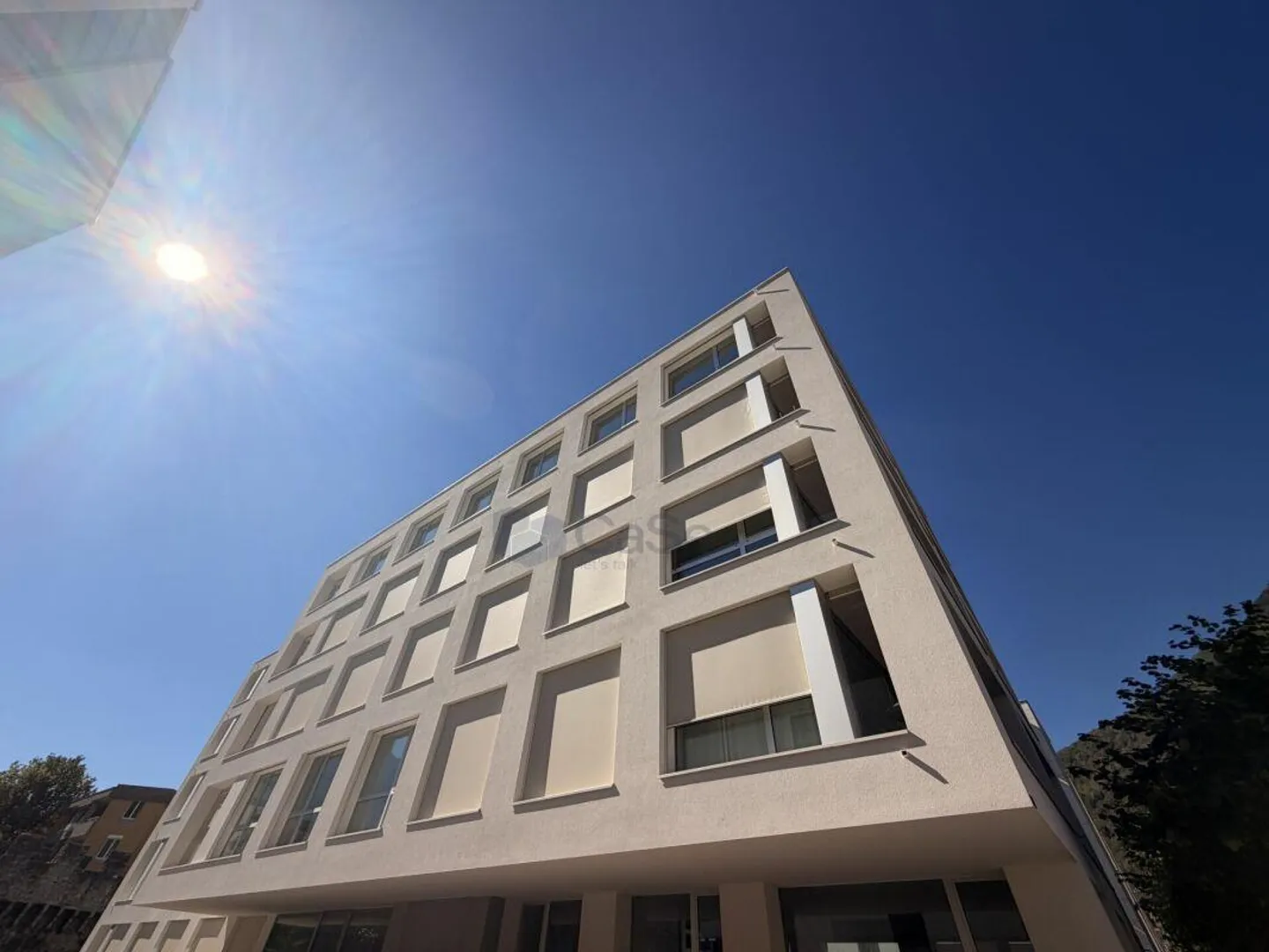 BELLINZONA CENTRE - APPARTEMENT MODERNE 2.5 CHAMBRES, TERRASSE SPACIEUSE - Photo 2 sur 16