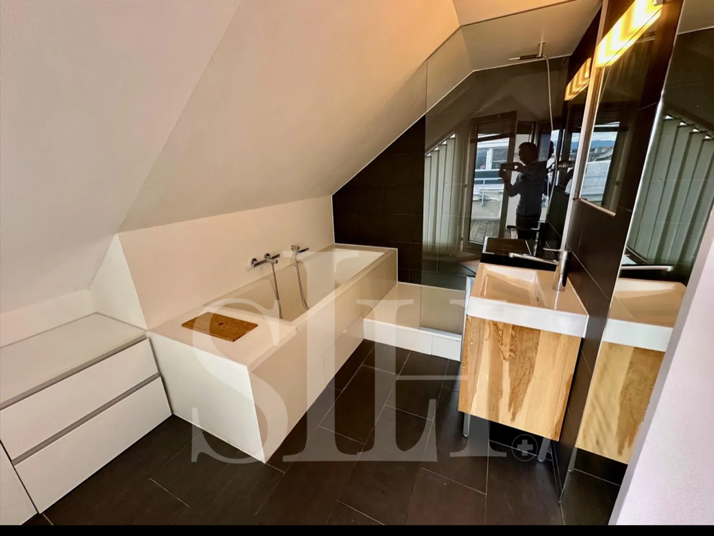 Elegantes Penthouse mit Terrassen - Foto 8 von 19