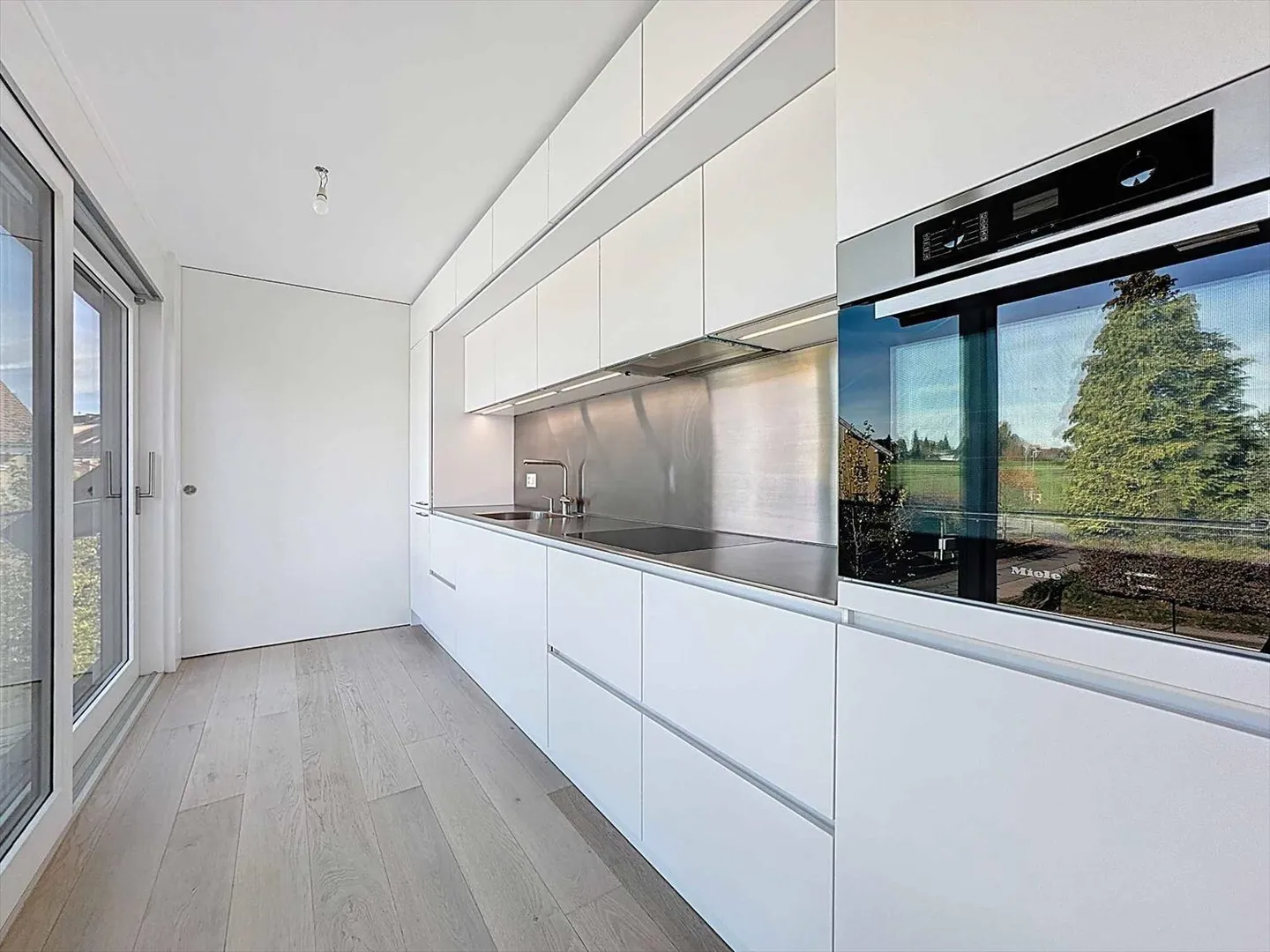 Charmant appartement de 2.5 pièces avec vue champêtre - Photo 3 sur 11