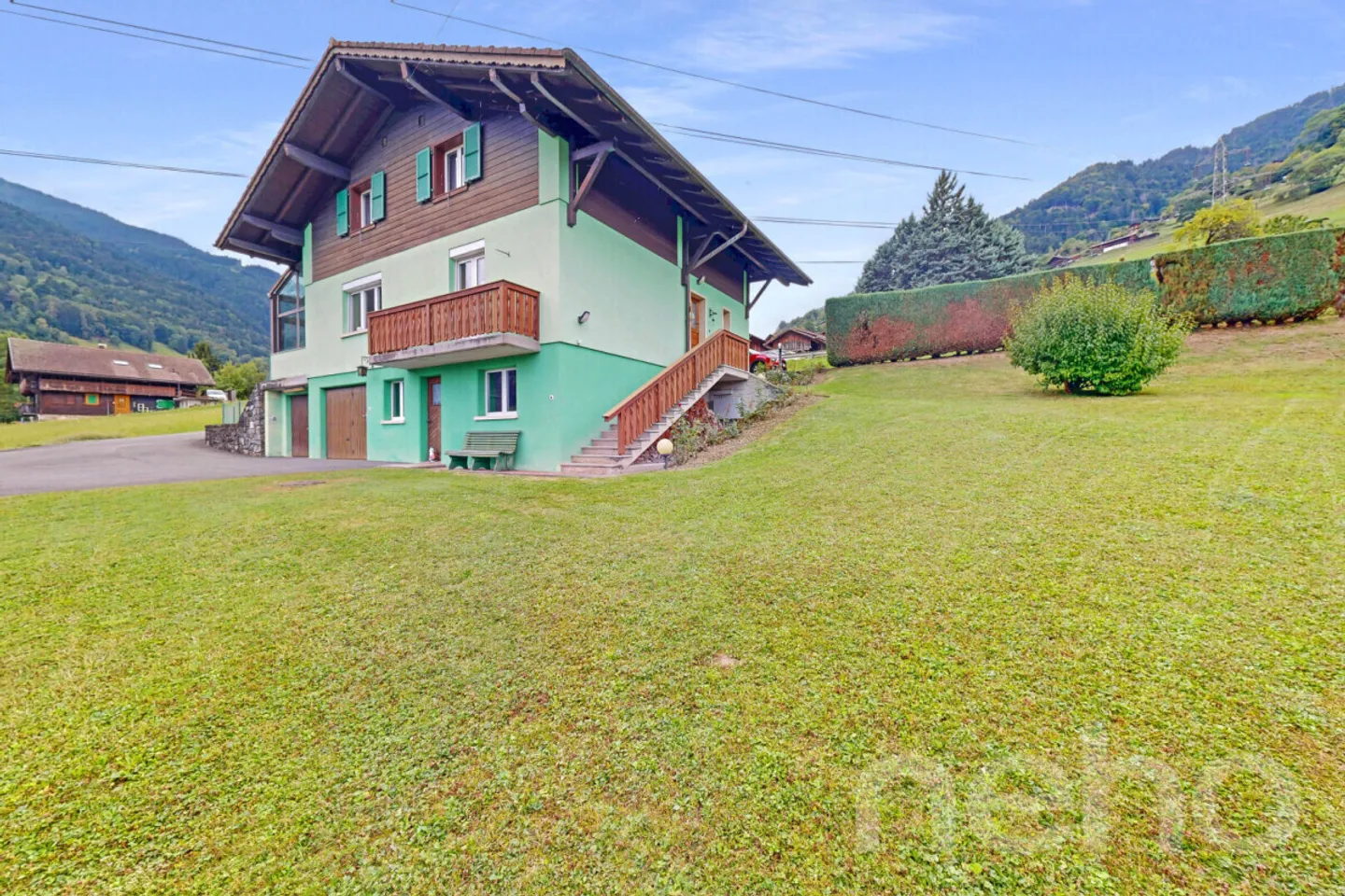 Casa familiare con vista panoramica - Giardino e garage - Foto 3 di 12