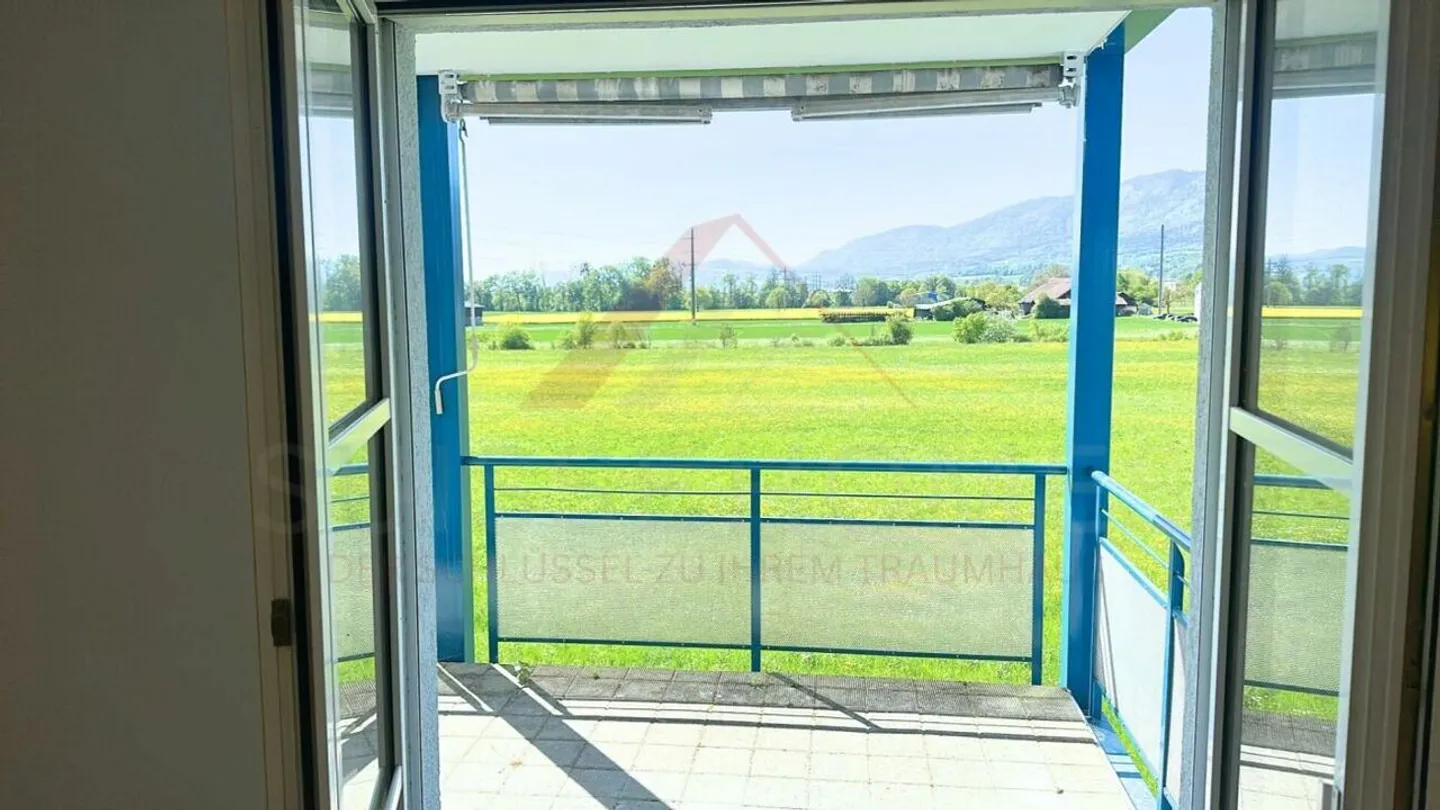 Appartamento 3.5 camere ristrutturato con balcone nella periferia verde di Solothurn - Foto 6 di 8