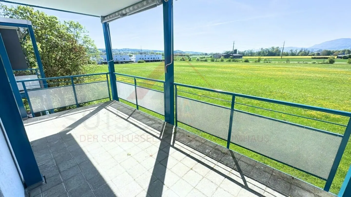 Appartamento 3.5 camere ristrutturato con balcone nella periferia verde di Solothurn - Foto 7 di 8