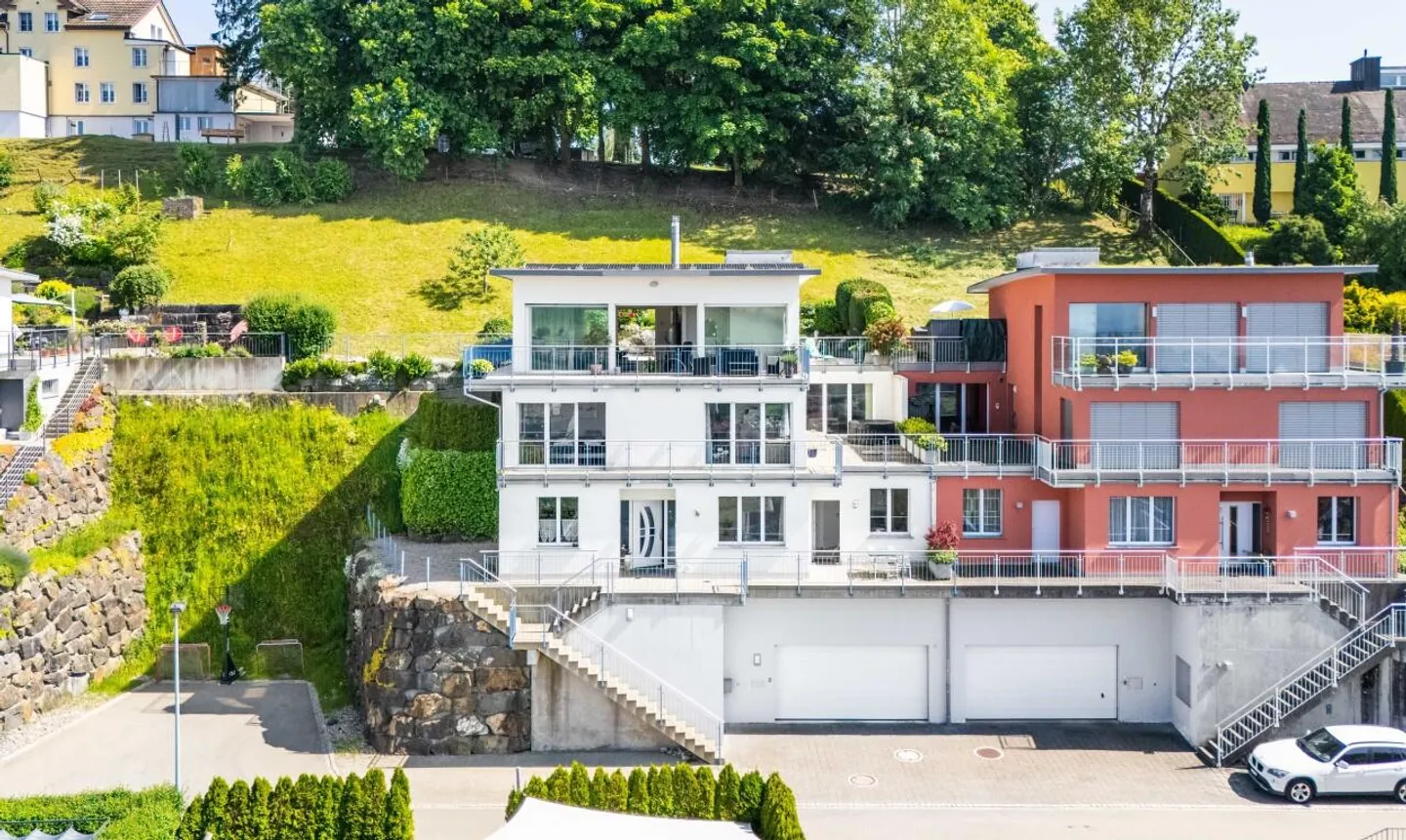Casa unifamiliare con appartamento separato a Herisau - Foto 2 di 11