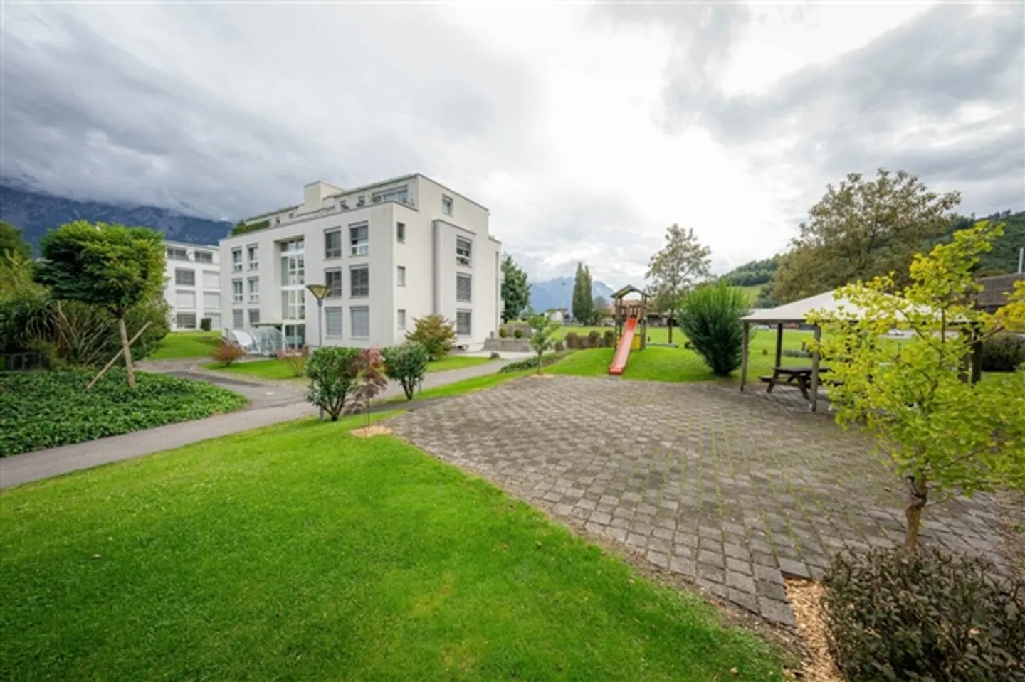 Appartements de 4,5 pièces dans un emplacement calme avec vue dégagée - Photo 15 sur 19