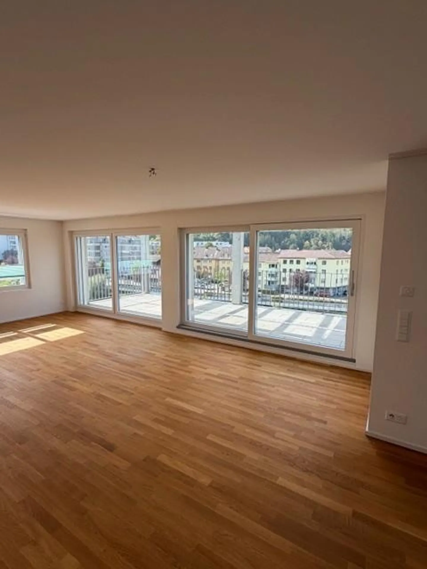 Attico sopra i tetti di Adliswil - con ampia terrazza - Foto 5 di 17