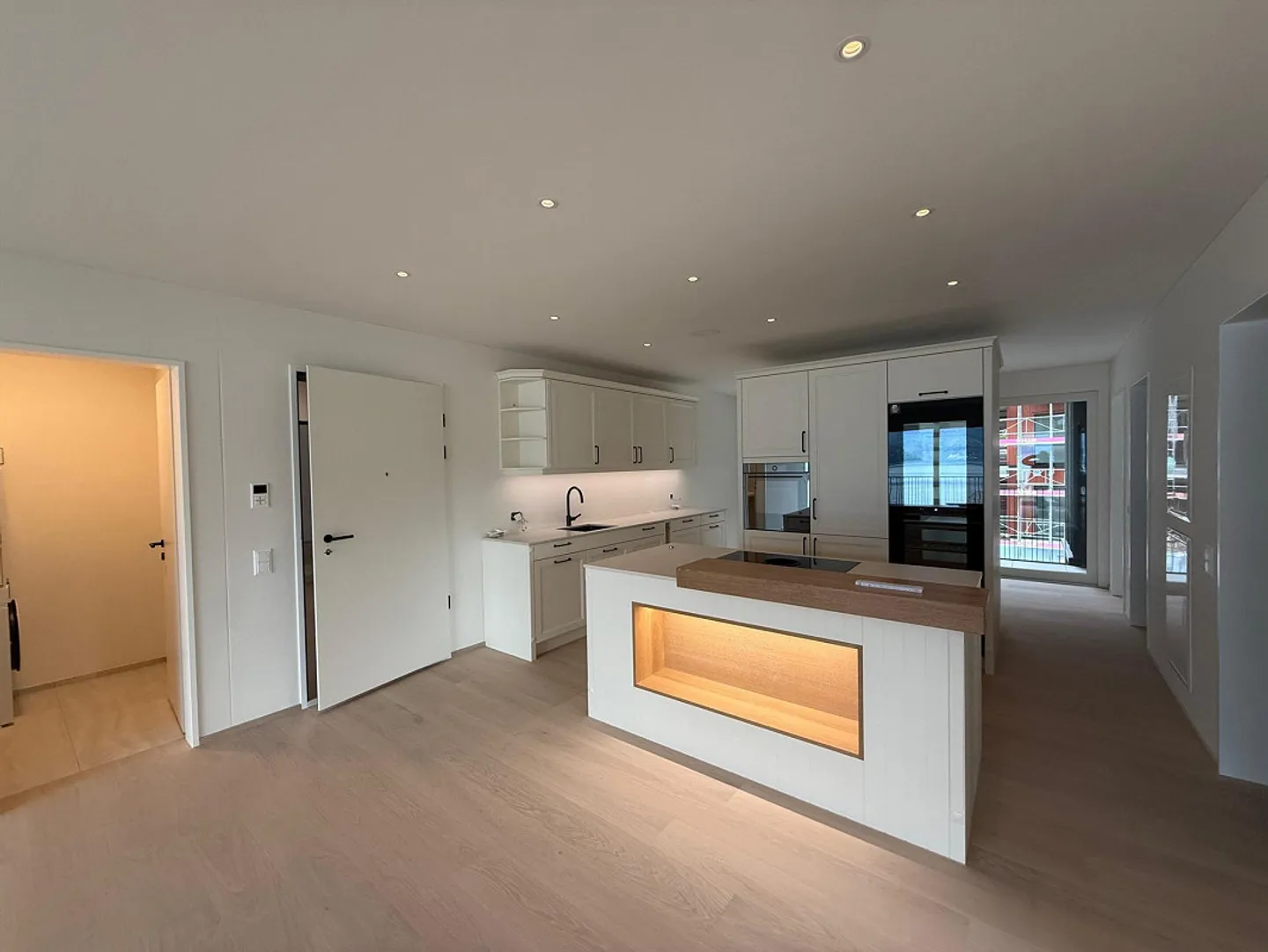 Exclusive 5.5-room new apartment with unobstructed lake view - Photo 5 of 10