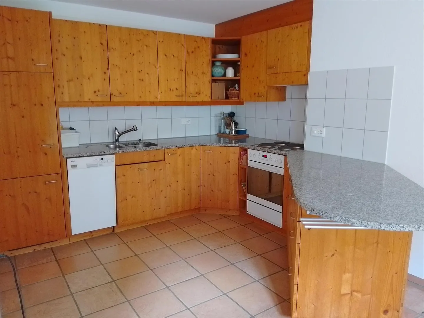 Cozy 3.5-room apartment with large terrace seeks tenant! - Photo 1 of 12