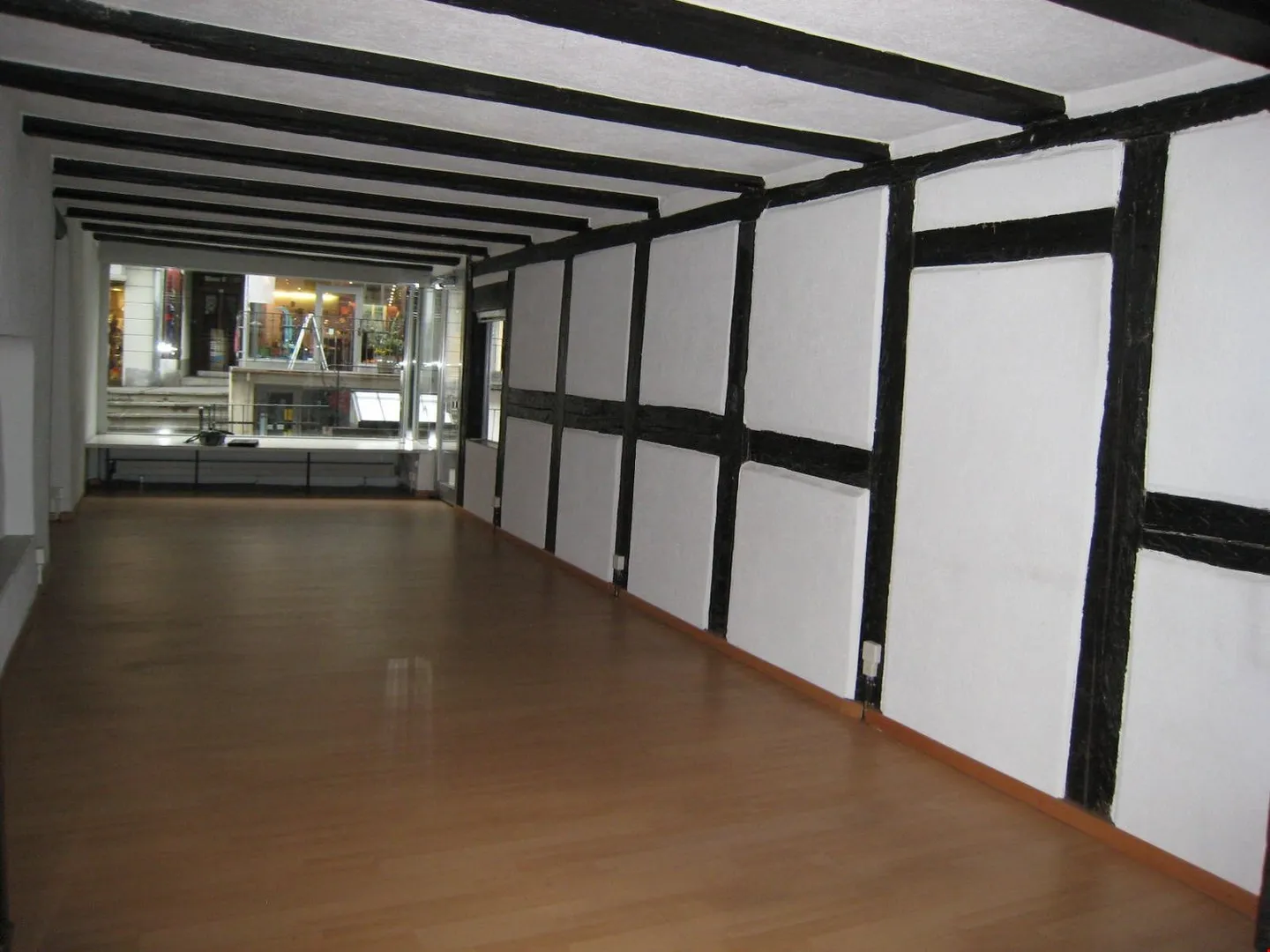 Espace de vente dans la belle vieille ville de Thun - Photo 5 sur 6