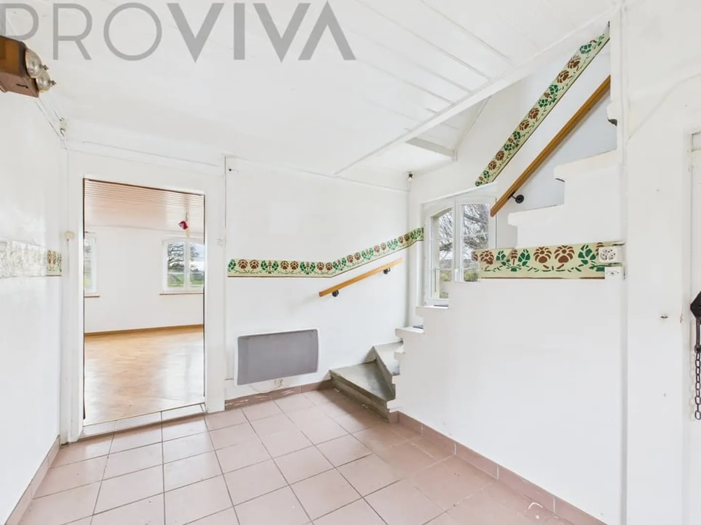 Manor house with barn and large land - Photo 1 of 6