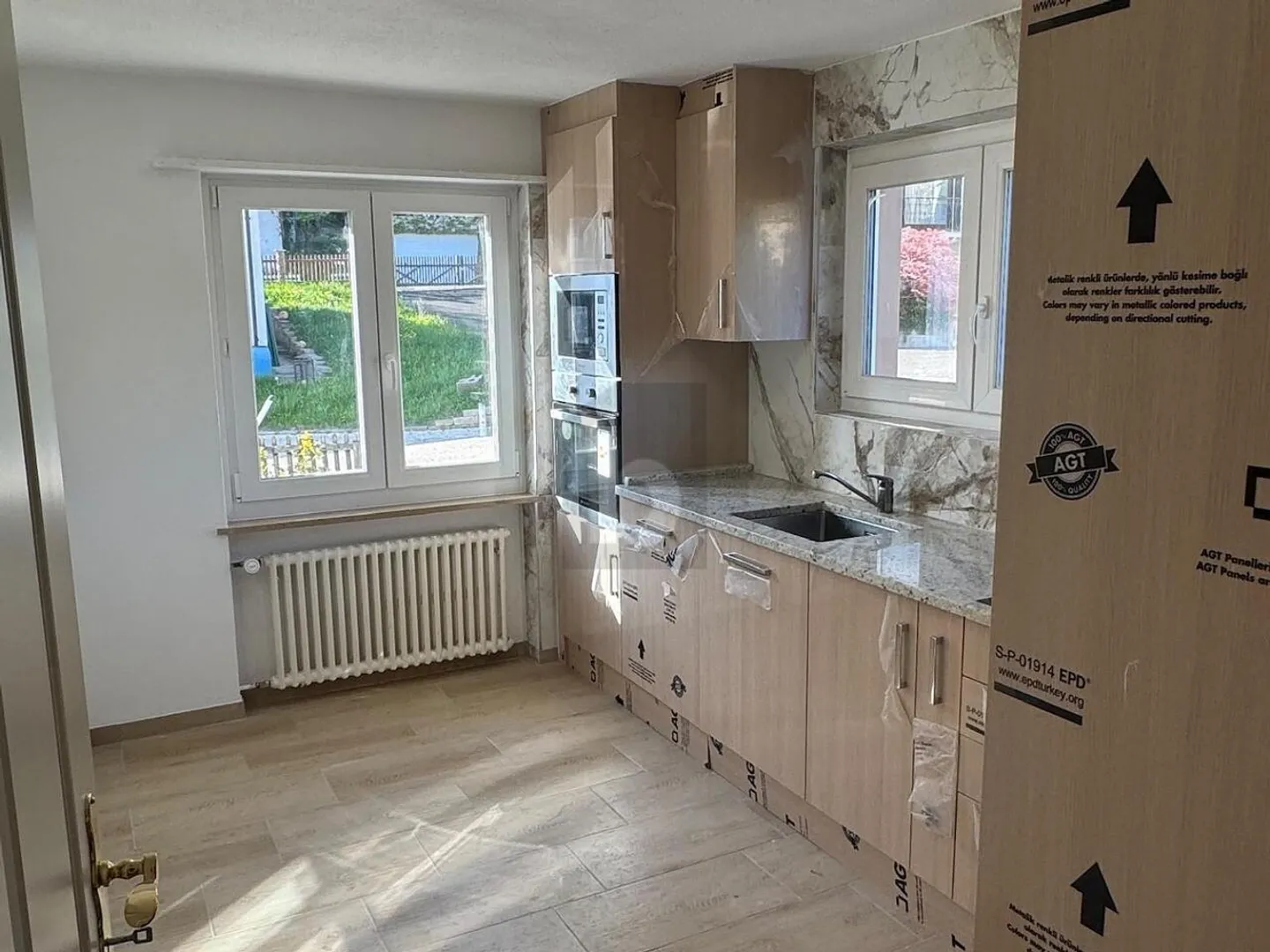 Modern renovierte Doppelhaushälfte - Foto 2 von 6