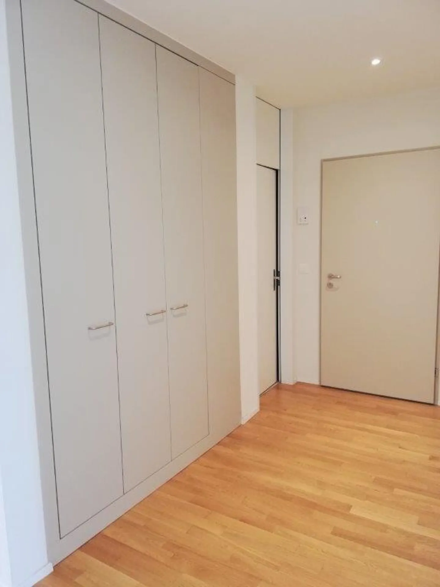 Do you love it spacious? - Photo 8 of 8