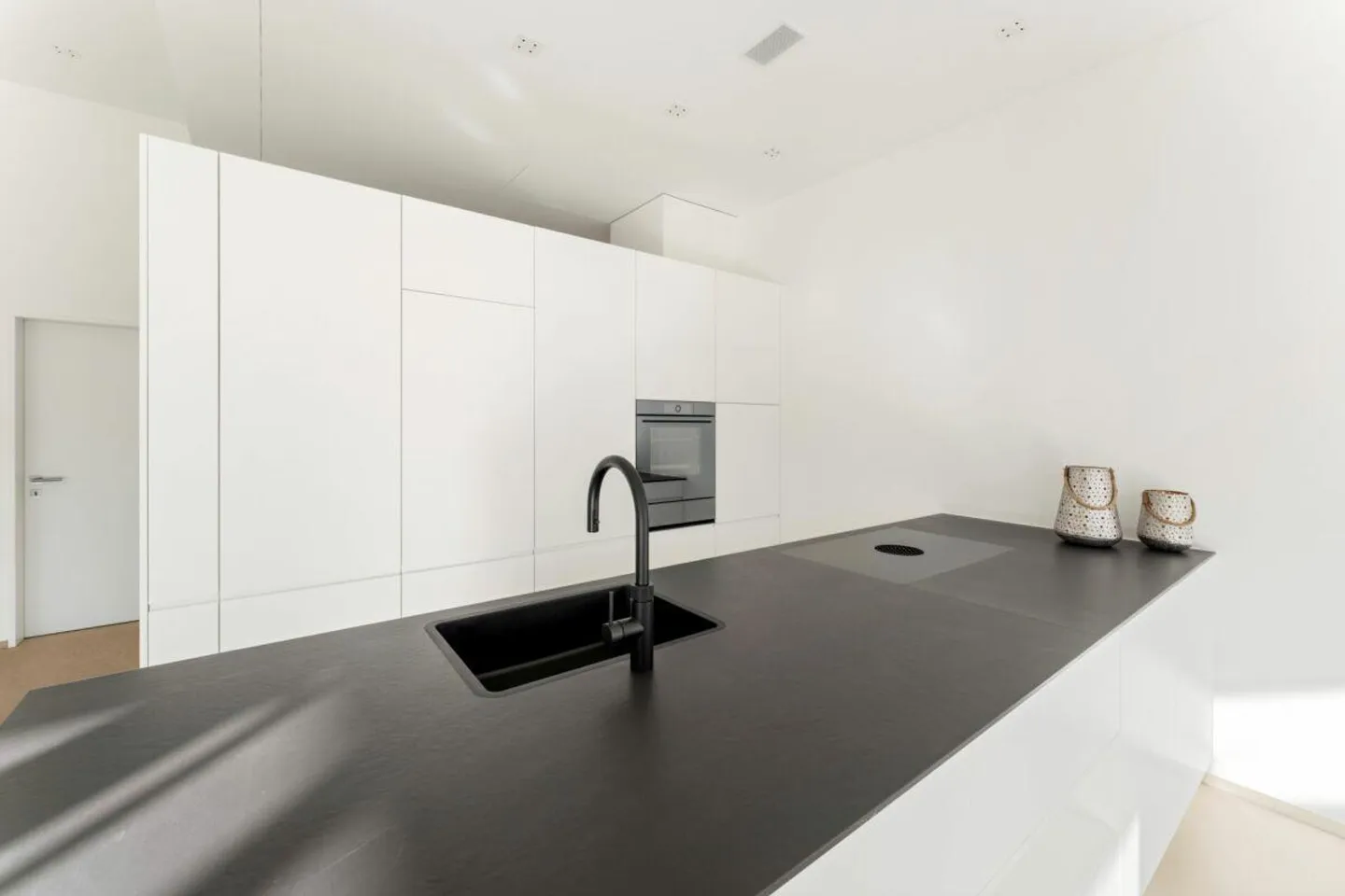 Première ou deuxième résidence : Appartement neuf exclusif dans un emplacement privilégié - Photo 2 sur 12