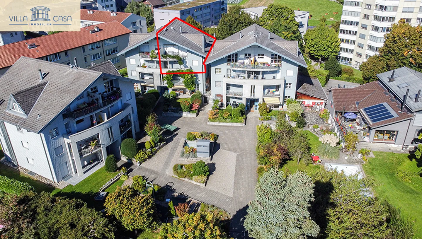 Appartamento duplex luminoso di 4,5 stanze a Spiez - Foto 1 di 22