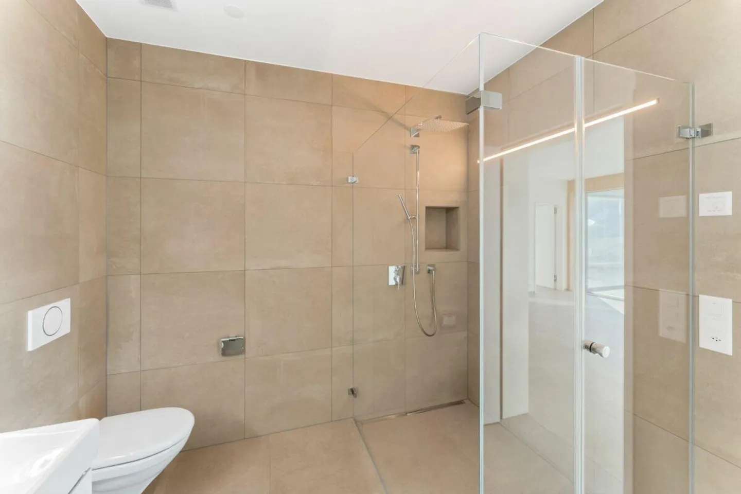 Première ou deuxième résidence : Appartement neuf exclusif dans un emplacement privilégié - Photo 8 sur 12