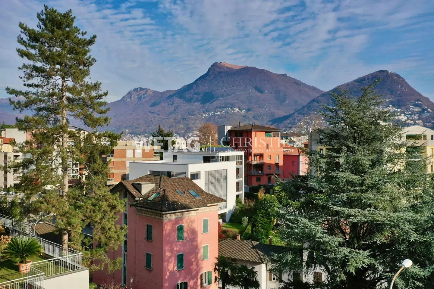 Lugano: Appartamento attico con grande terrazza in vendita - Foto 2 di 10