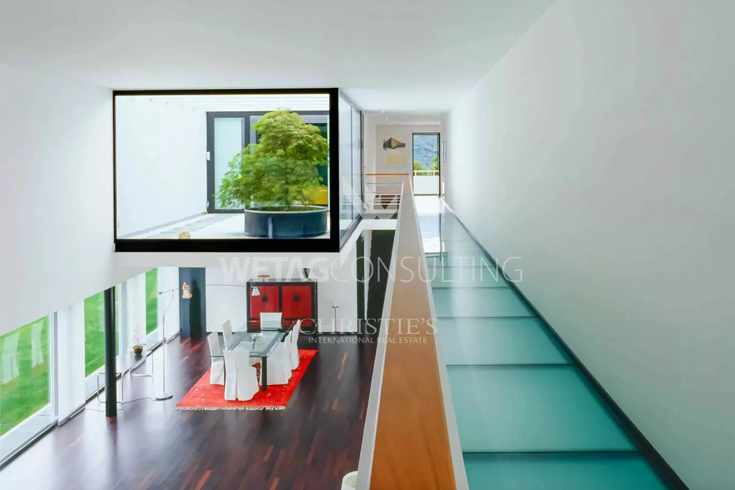 Lugano-Porza: Prestigious villa with two pools, pool house, SPA & possibility of a second residence for sale - Photo 3 of 13