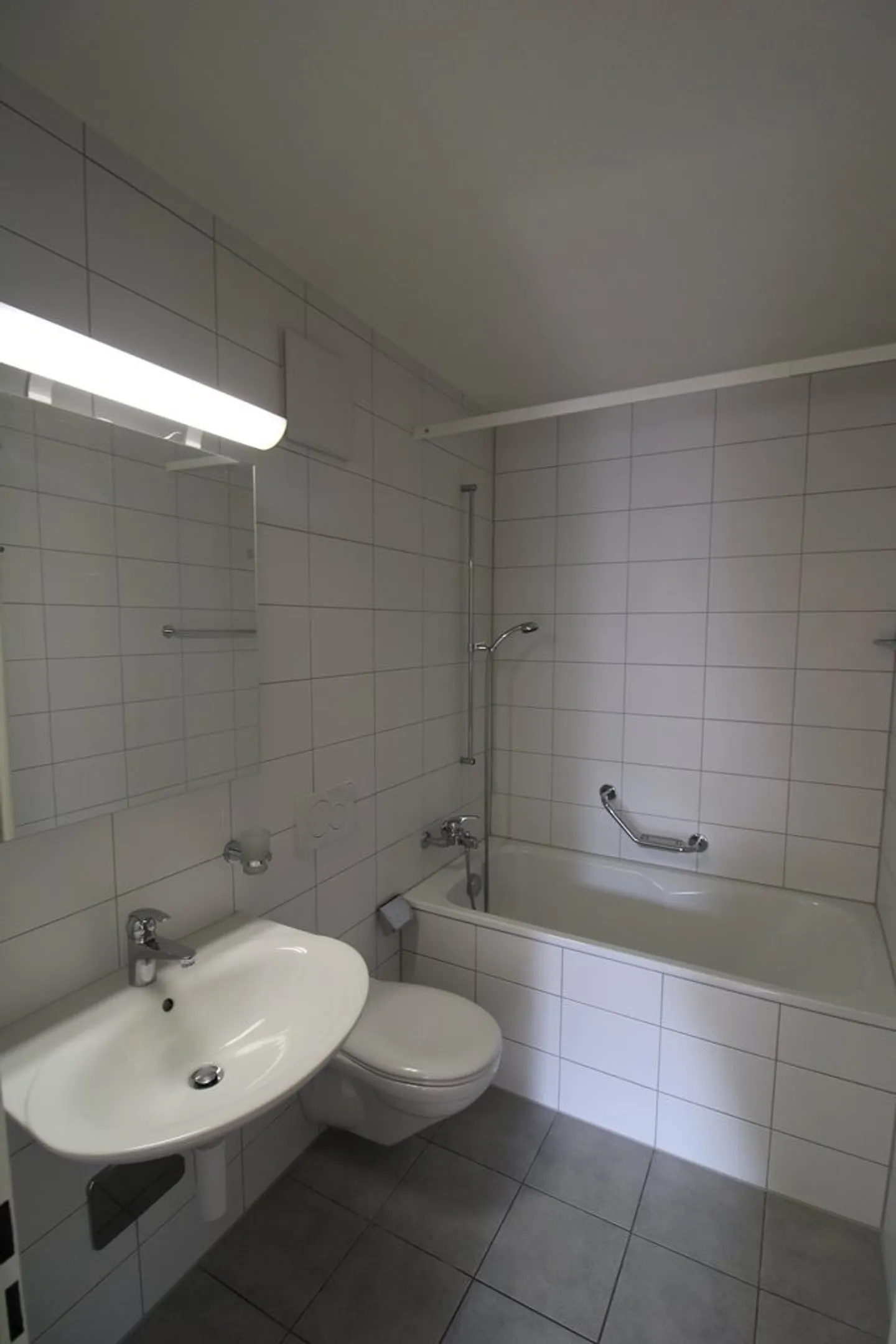 Appartamento 4 locali con balcone - Foto 4 di 9