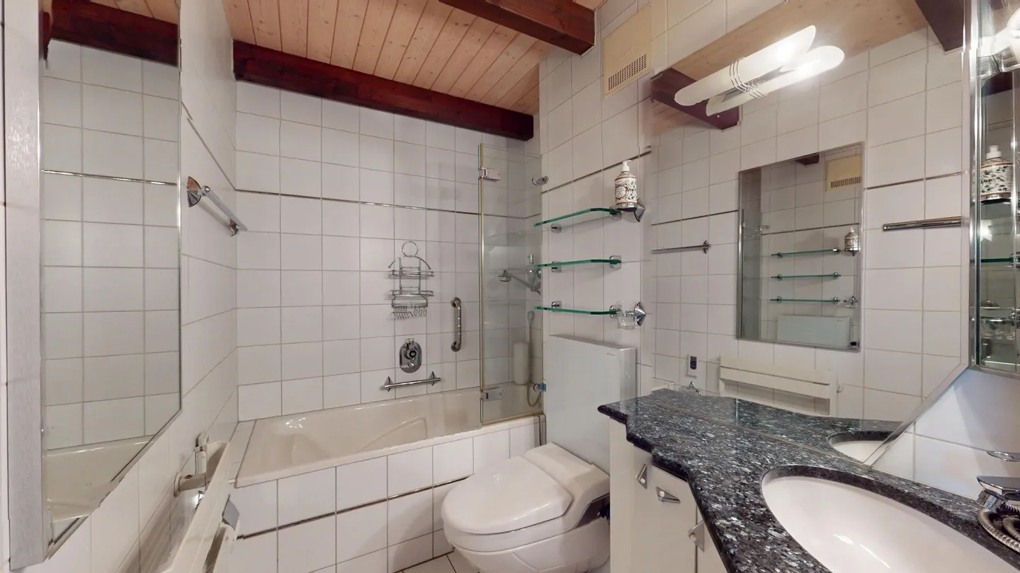 Appartement en attique lumineux de 4,5 pièces avec caractère de loft à Winznau - Photo 5 sur 5