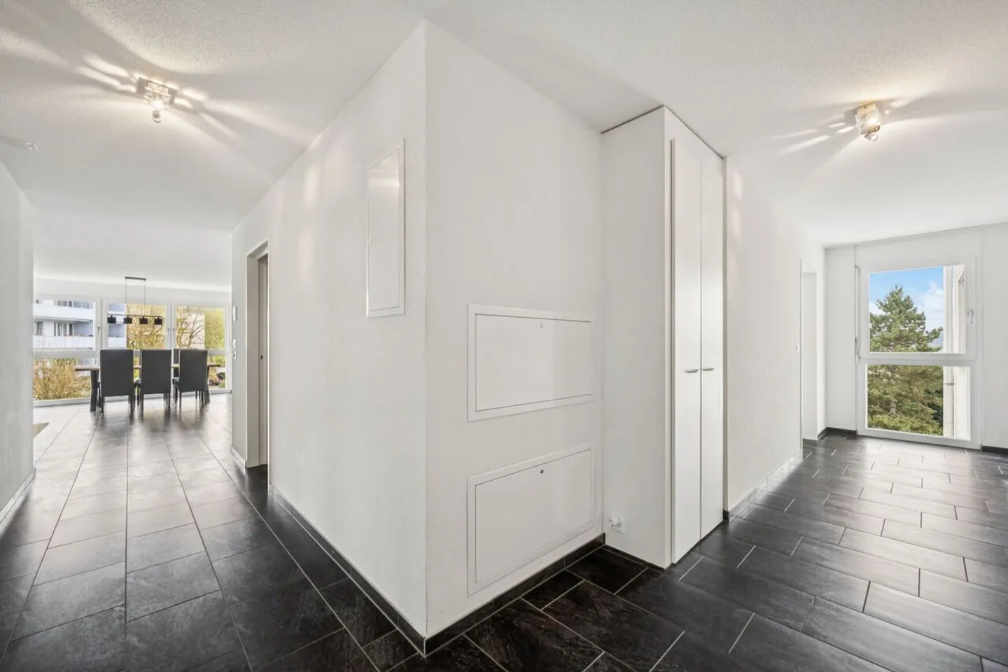 Modernes 4.5-Zimmer-Apartment - Foto 4 von 10