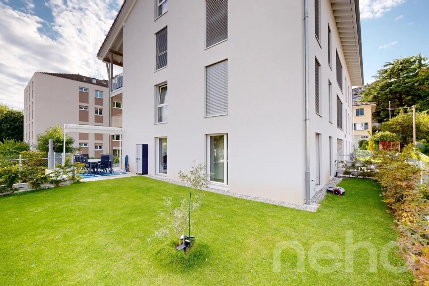 Appartamento luminoso di 3,5 locali con terrazza e giardino privato - Foto 3 di 12