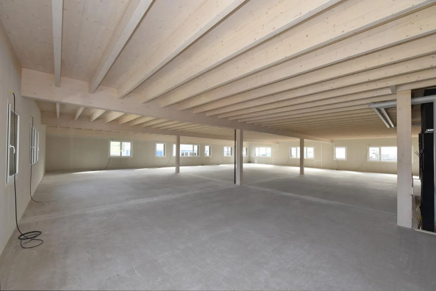 Attractive office and commercial spaces for rent in Buochs - Photo 1 of 11