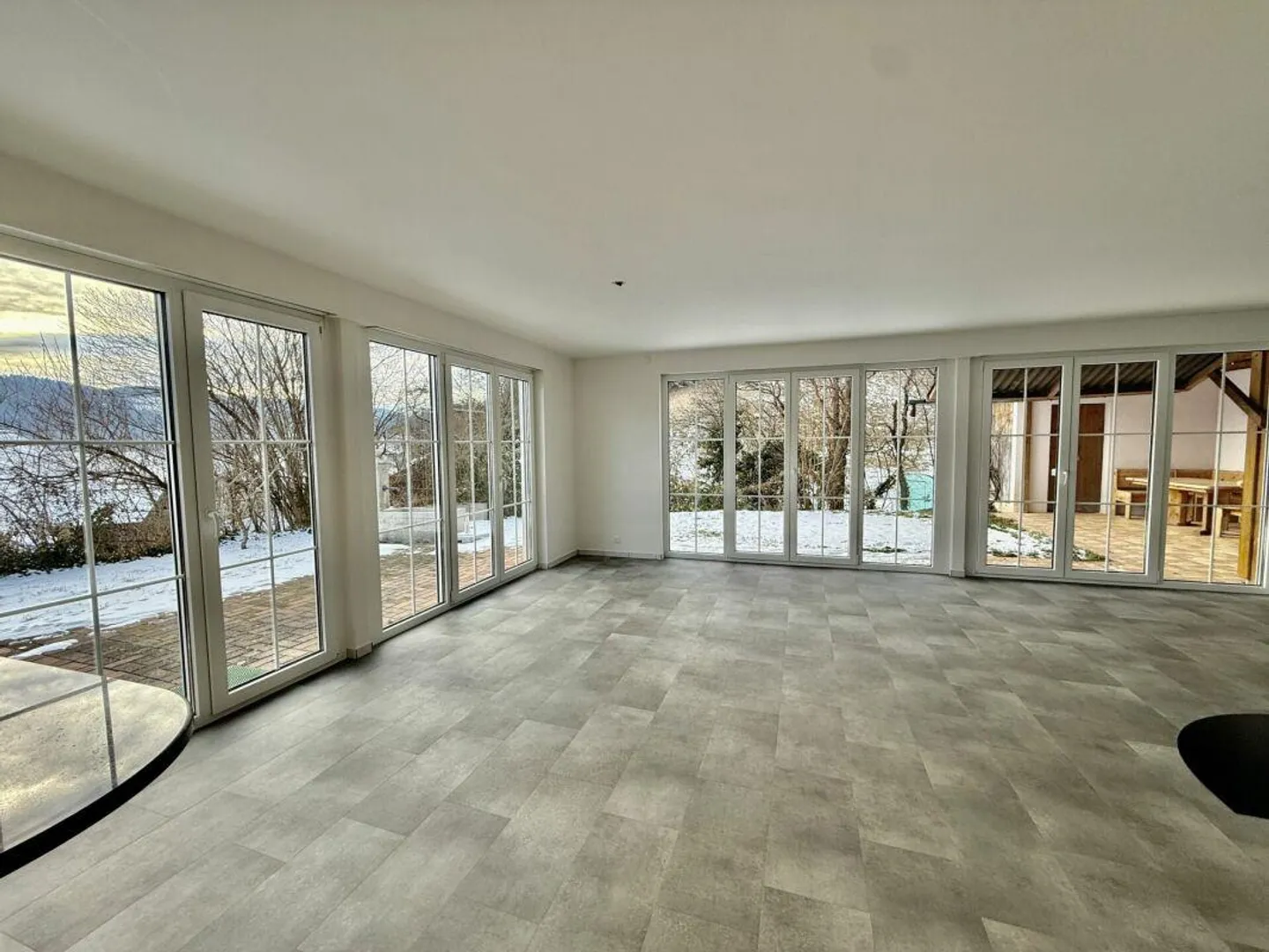 Detached 5.5 Room Family House in the Green - Photo 4 of 17