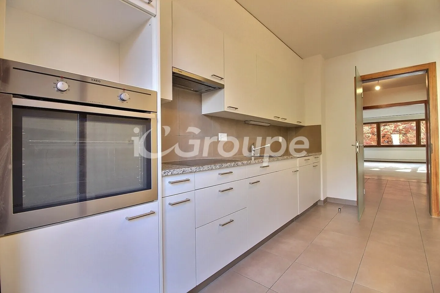 Spacious and quiet 4.5 rooms + kitchen with separate balcony in Sion - Photo 6 of 13