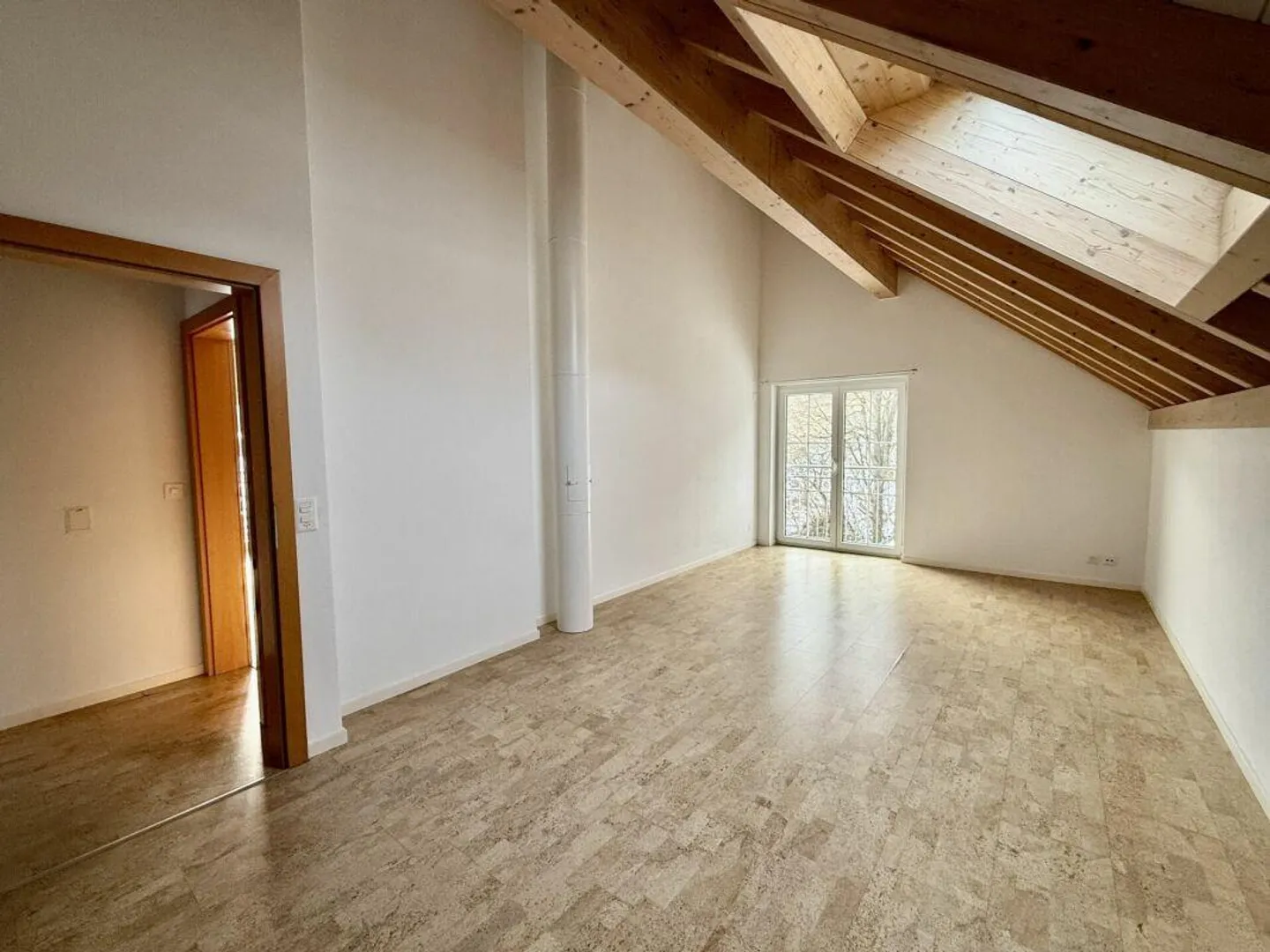 Detached 5.5 Room Family House in the Green - Photo 9 of 17