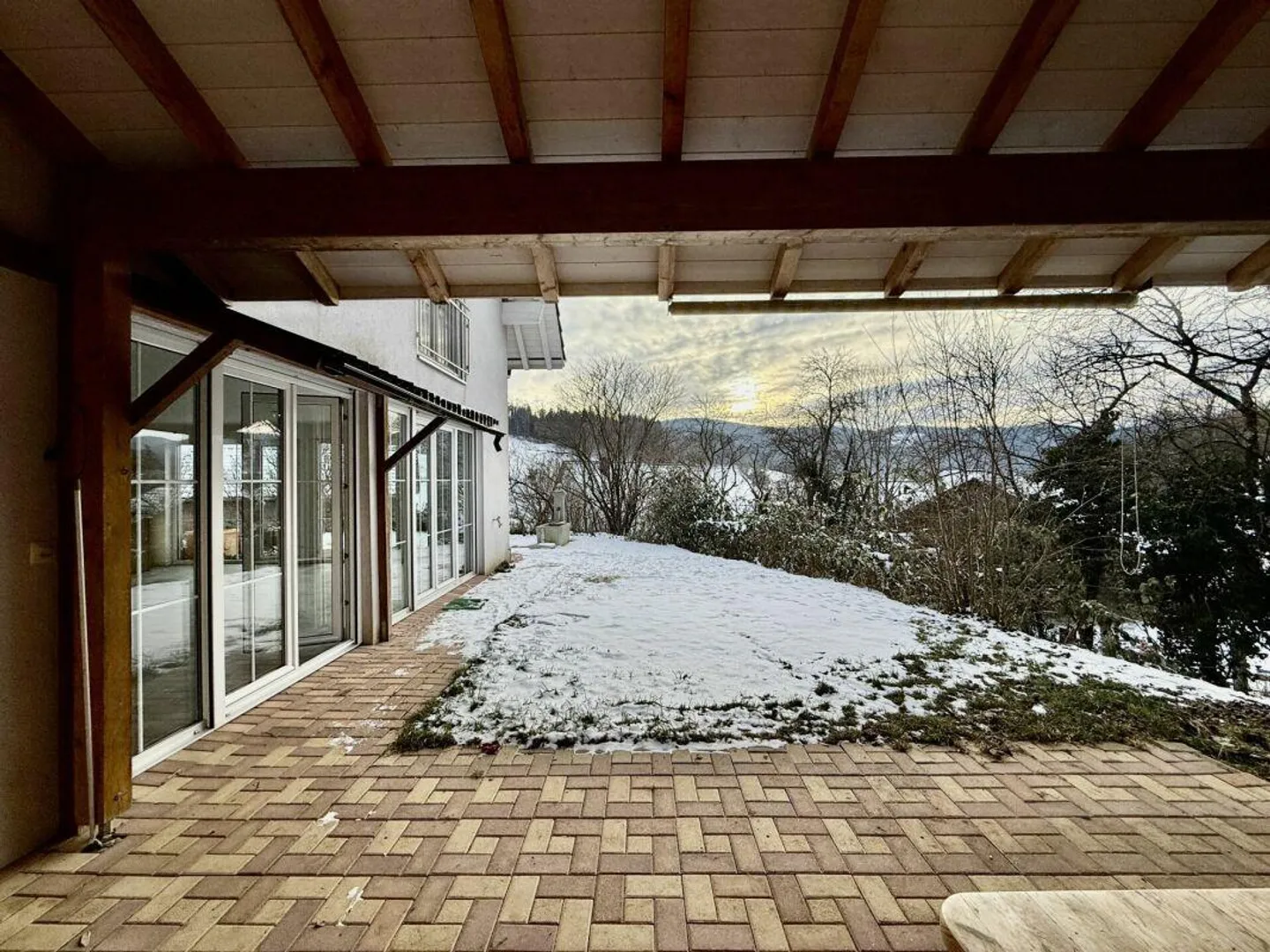 Detached 5.5 Room Family House in the Green - Photo 16 of 17