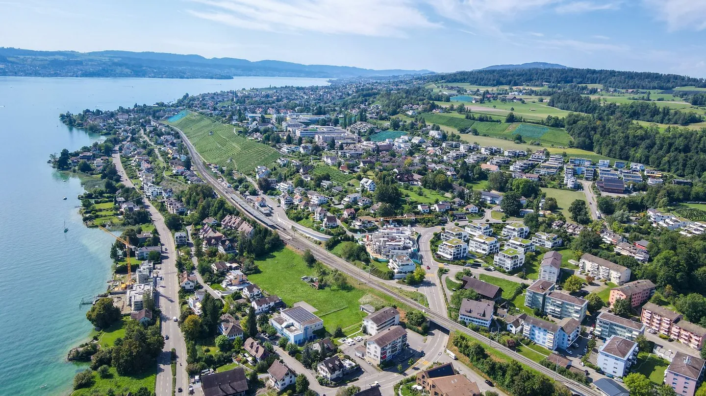 Nuova costruzione "VILYA" - Vivere con una vista eccezionale sul lago e sulle montagne in una posizione tranquilla - Foto 10 di 11