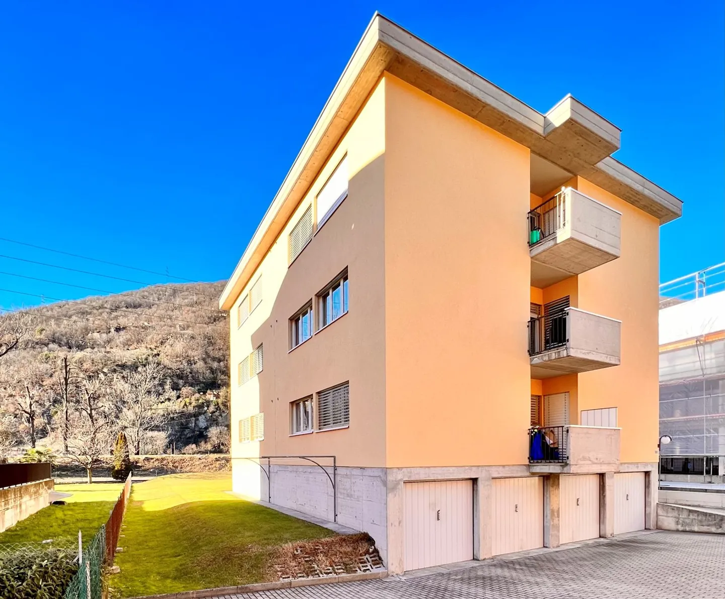 Casa Plurifamiliare - Foto 1 di 7