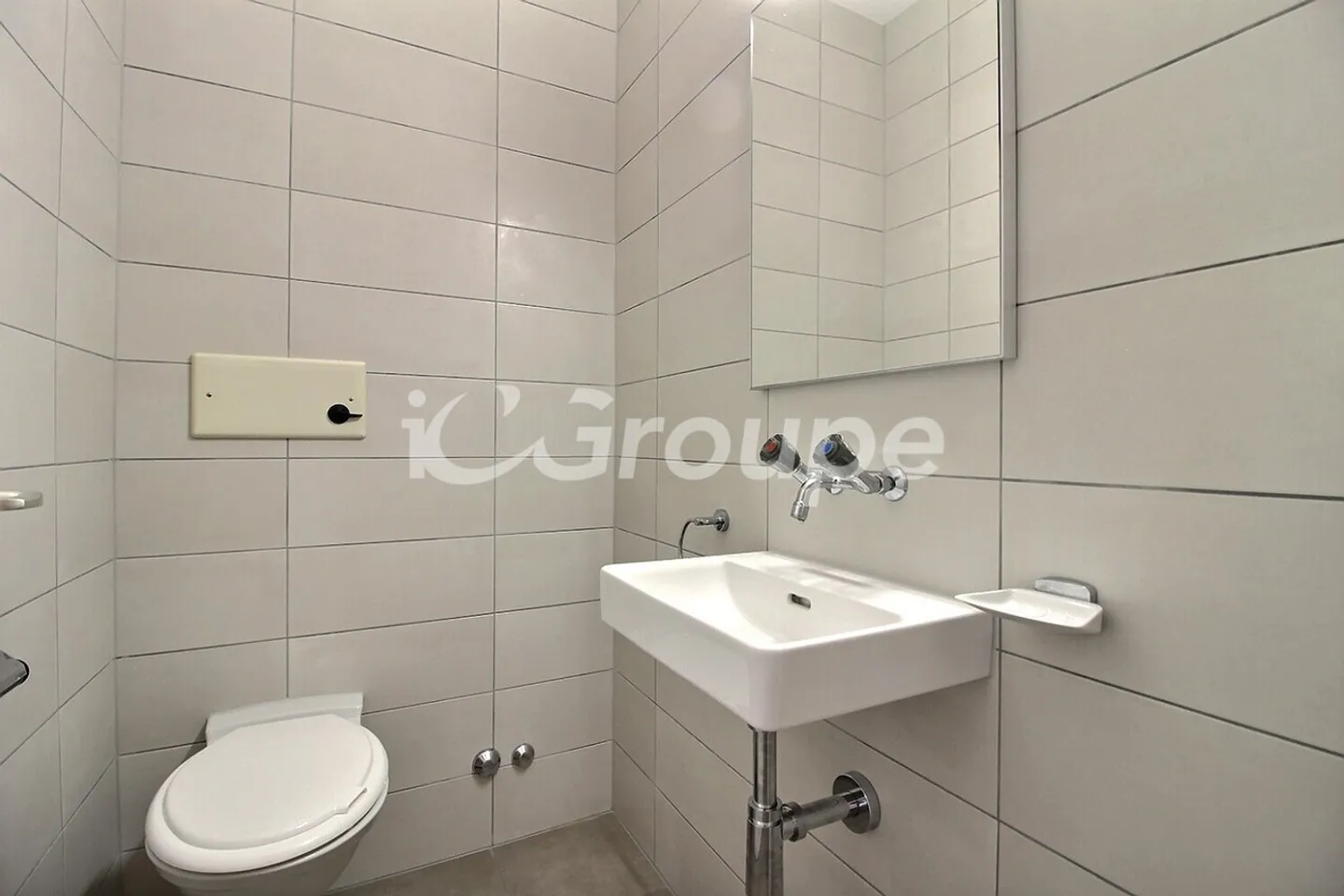 Spacious and quiet 4.5 rooms + kitchen with separate balcony in Sion - Photo 13 of 13