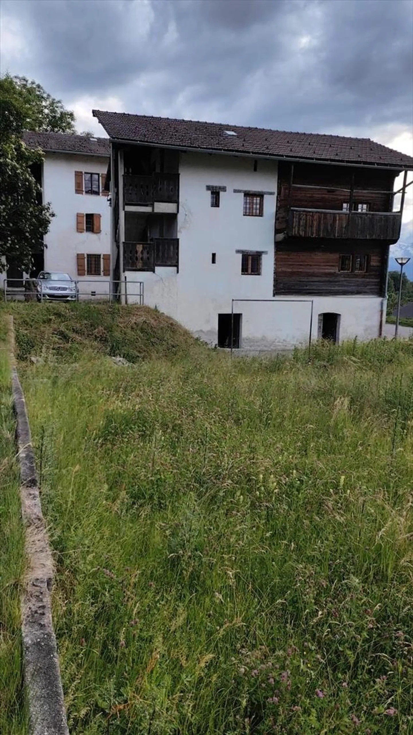 Immeuble mixte - Photo 2 sur 7