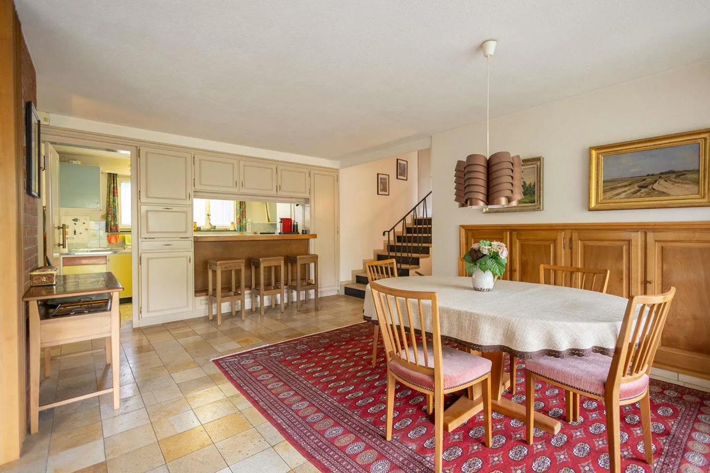 Casa unifamiliare indipendente con fascino architettonico - Foto 5 di 9
