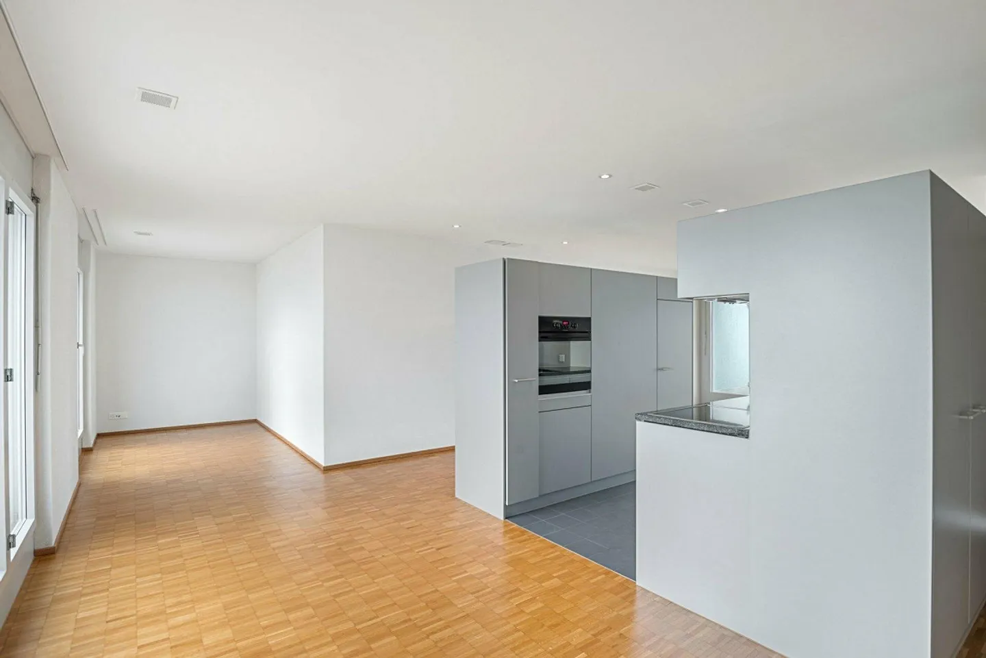 Appartamento 4.5 stanze a Glattpark! Affitta senza deposito - Foto 2 di 7