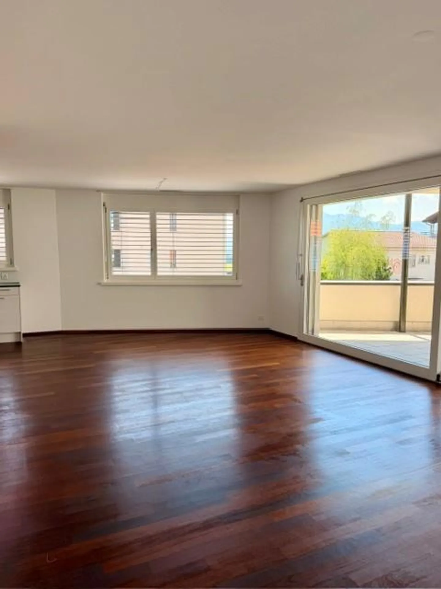 Appartamento moderno di 4½ locali in posizione centrale nel centro del villaggio di Rain - Foto 4 di 12