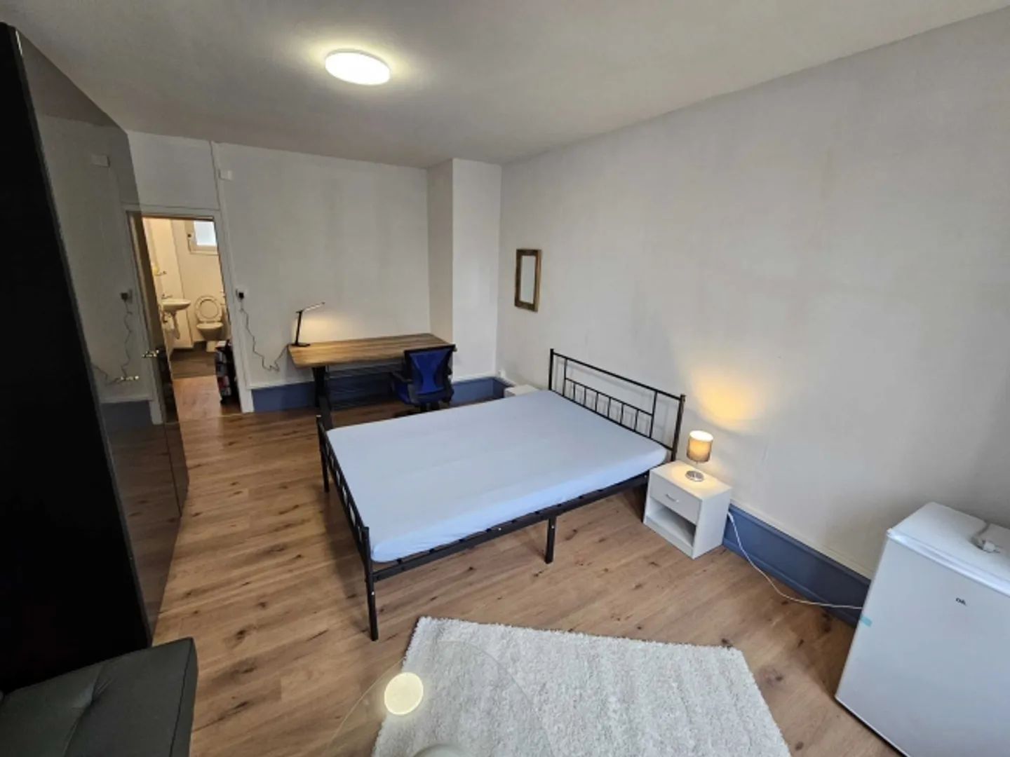 Room for rent in Basel, Switzerland - Photo 2 of 2