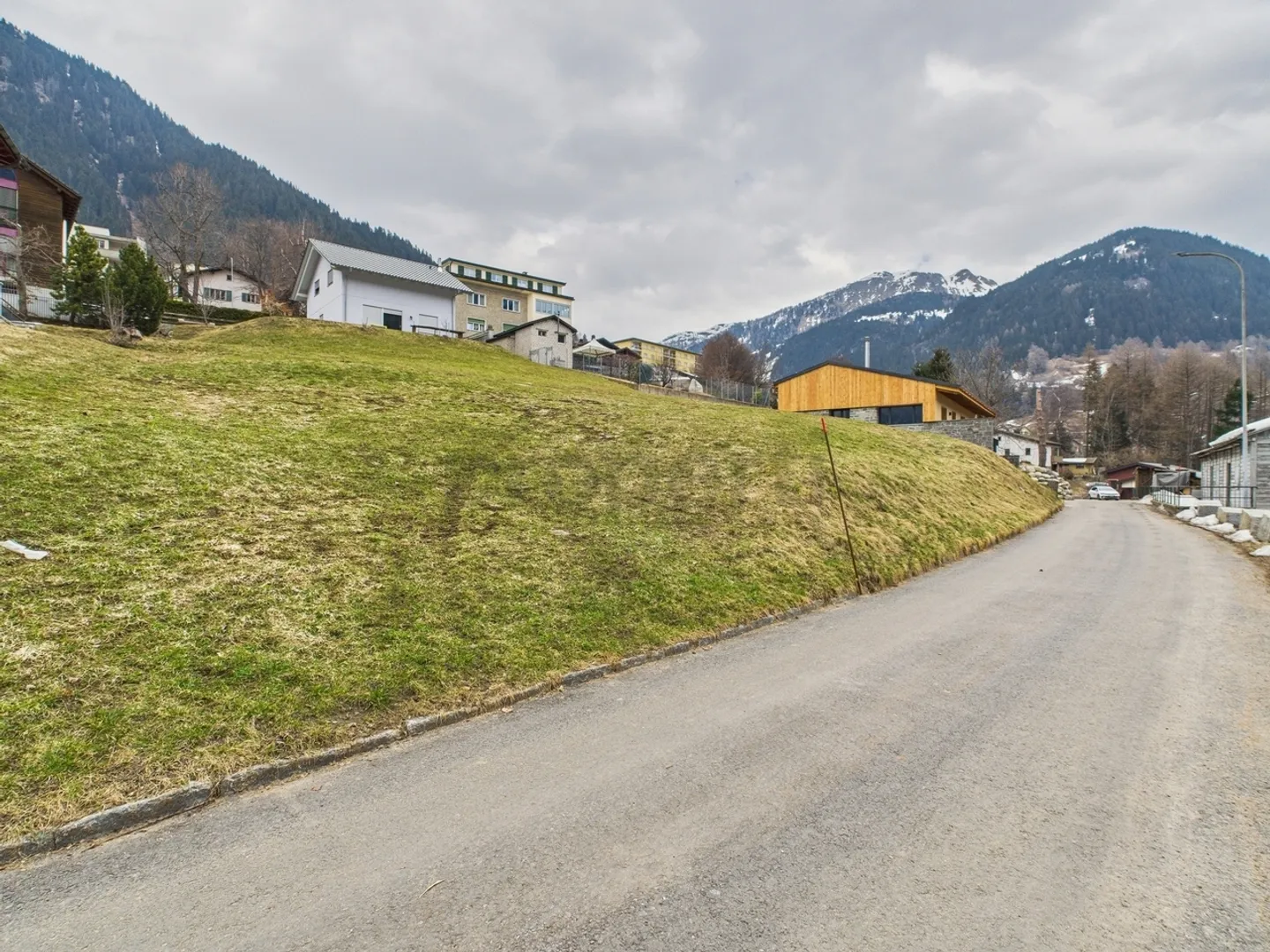 Terreno edificabile unico ad Airolo con vista panoramica - Foto 4 di 8